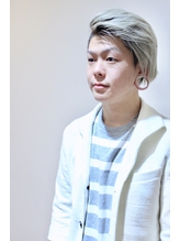 惣万 貴大